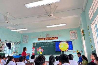 Hình ảnh ứng dụng CNTT trong Nhà trường