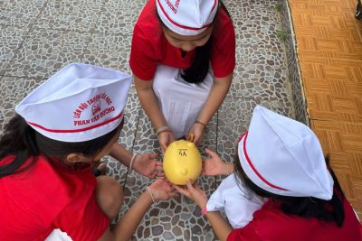 Nuôi heo đất – giúp bạn đến trường