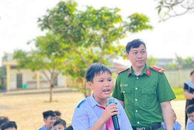 Tuyên truyền luật an toàn giao thông và phòng chống các tệ nạn xã hội